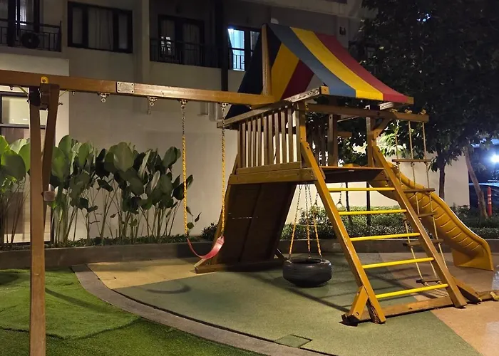 Aro Cozy Staycation Near Airport & Sm Bicutan Manila